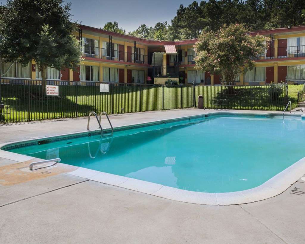 Rodeway Inn Colonial Heights I 95 - photo 25