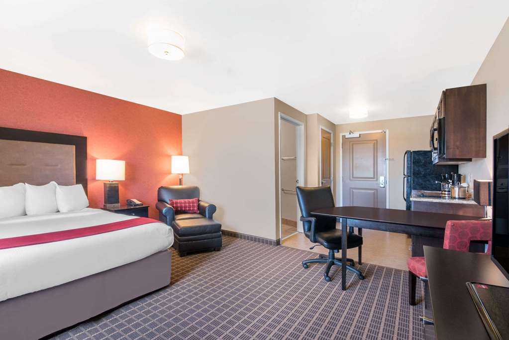 Hawthorn Extended Stay by Wyndham Dickinson - photo 19