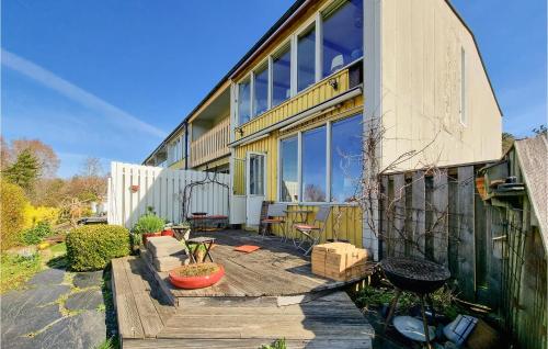 2 Bedroom Beautiful Home In Göteborg — 4-Star Luxury Hotel in Goeteborg, Sweden