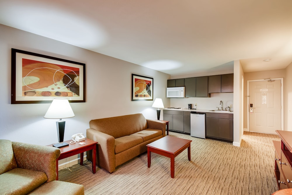 Orangewood Inn & Suites Midtown - photo 25