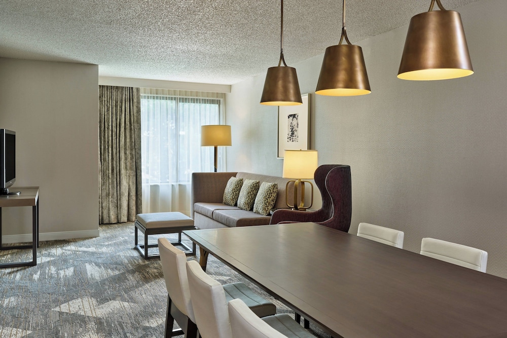 Sheraton Portland Airport Hotel - photo 11