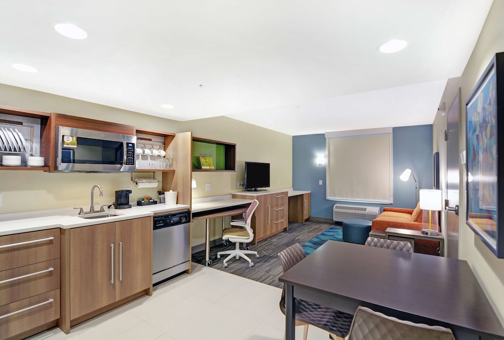 Home2 Suites by Hilton Clarksville Louisville North - photo 13
