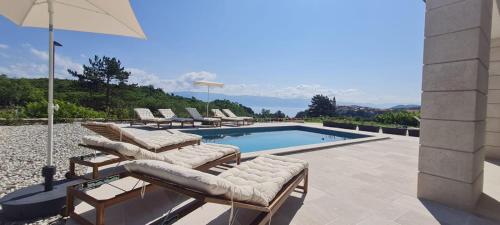 Apartmani Mariosa — 4-Star Luxury Hotel in Vrbnik, Croatia