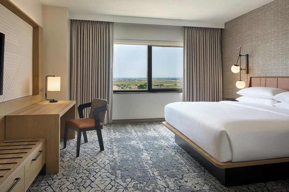 Sheraton Suites Chicago O'Hare - photo 28