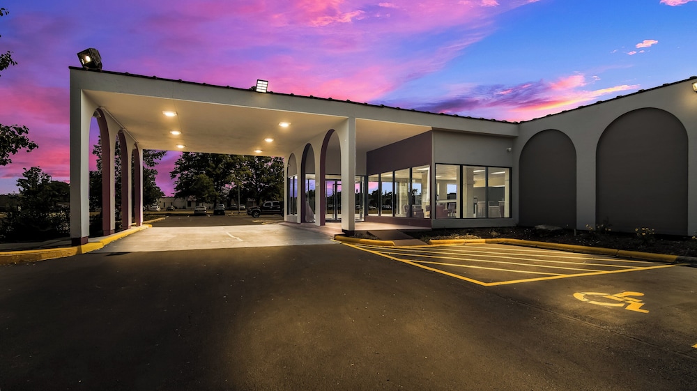 Red Roof Inn Chicago N Aurora Naperville - photo 26