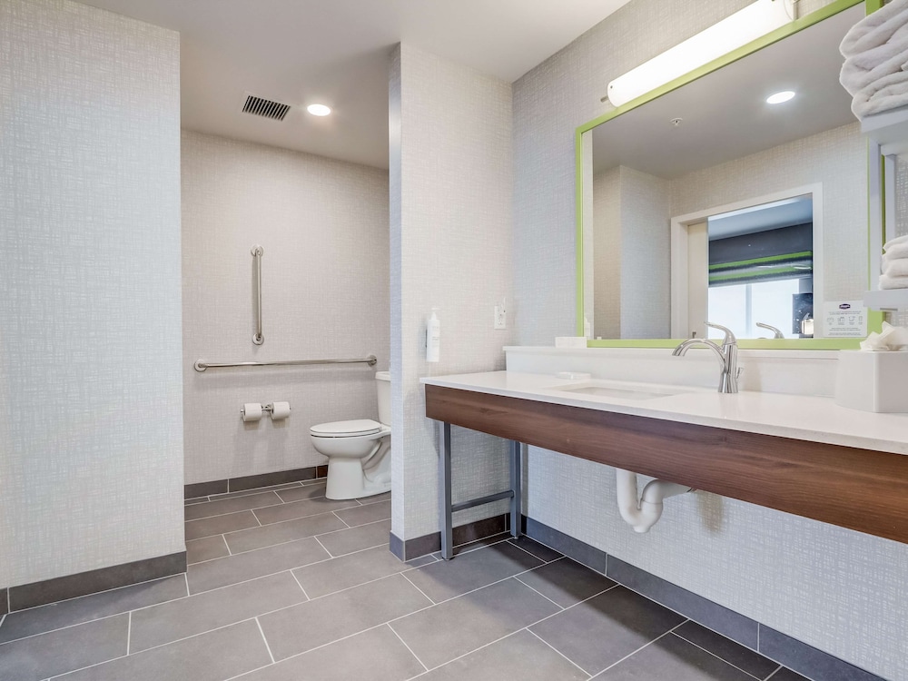 Hampton Inn and Suites by Hilton Cincinnati Midtown Rookwood - photo 35