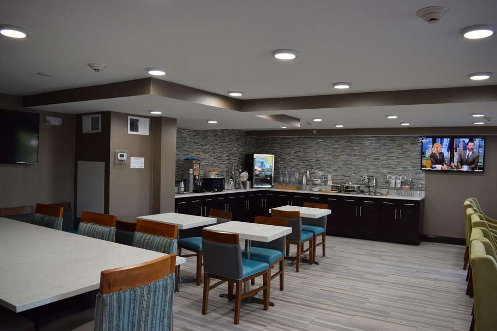 Best Western Plus Hardeeville Inn & Suites - photo 16