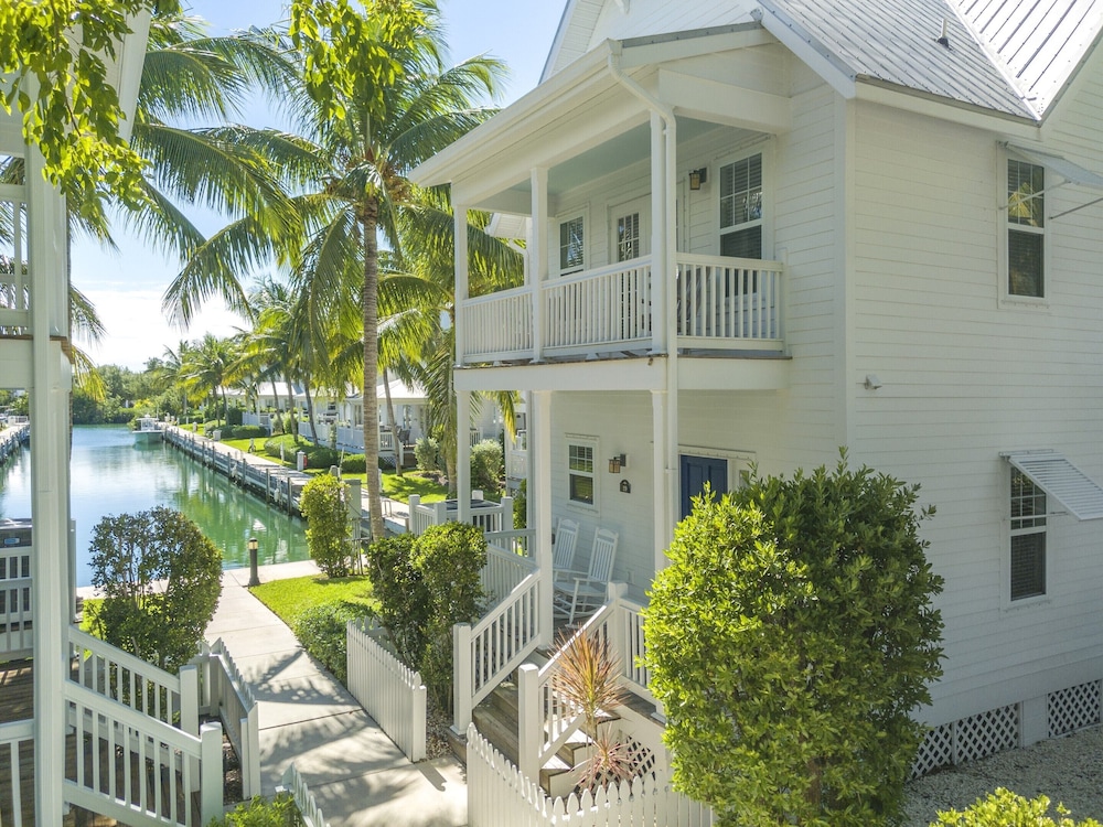 Coral Lagoon Resort Villas & Marina by KeysCaribbean - photo 14