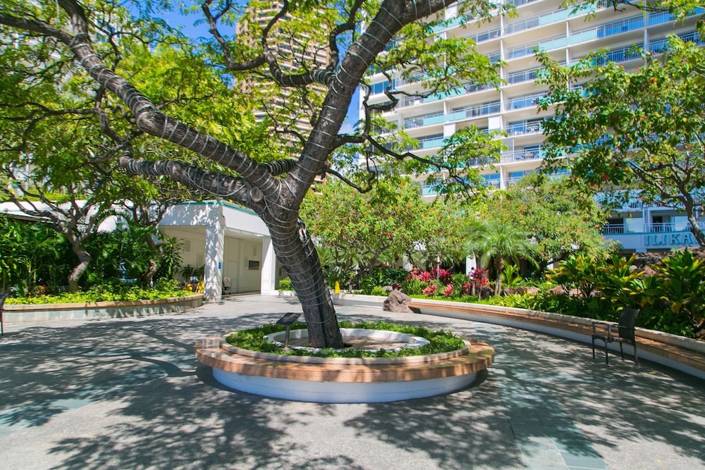 Fully Furnished Ilikai Tower 525 Condo With Free Wifi Near Best Waikiki Beaches by RedAwning - photo 30