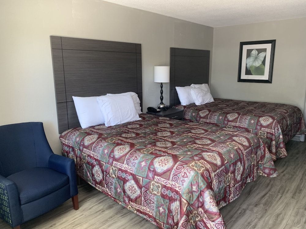 Executive Inn Locust Grove - photo 7
