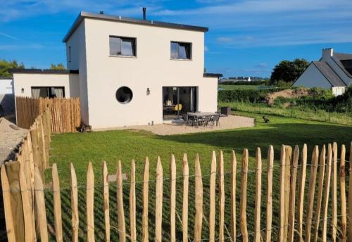 Celest' Inn - carbon neutral hotel in Unknown City