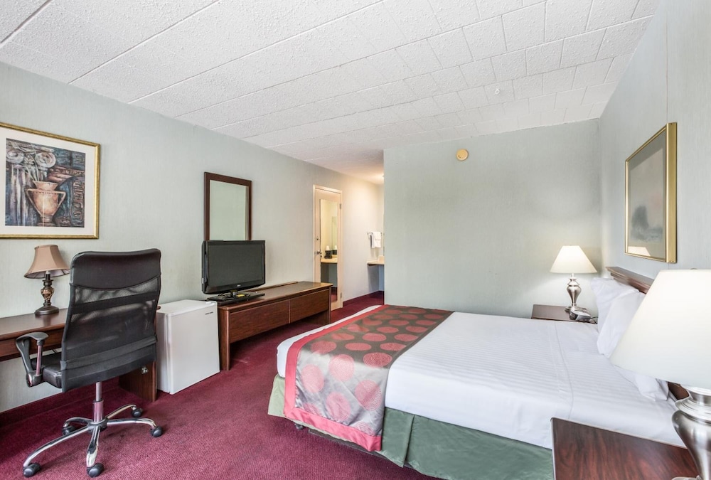 Red Carpet Inn Hazleton - photo 20