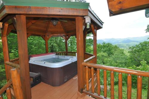 Cherokee Ridge Retreat — Whittier