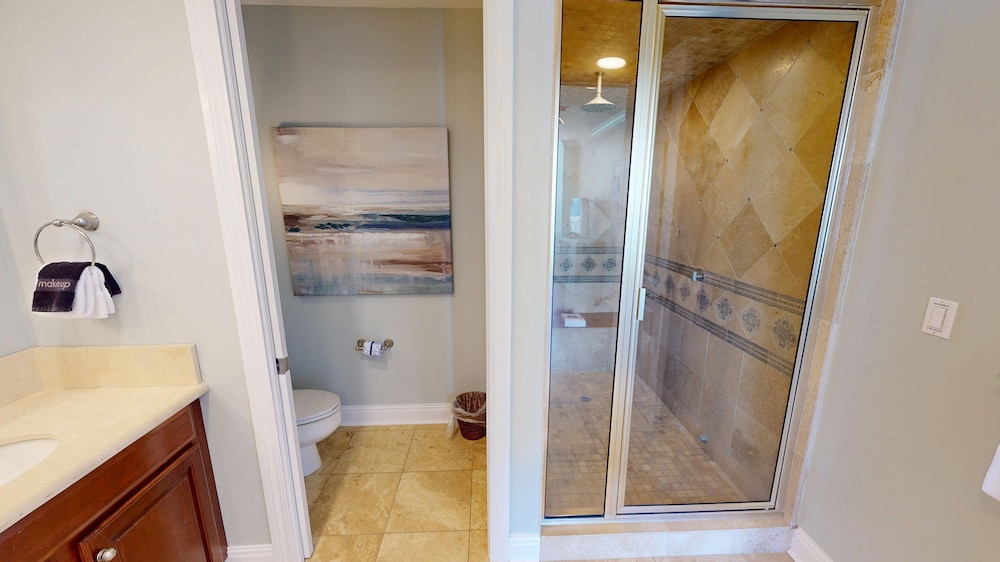Silver Beach Towers 1905E is a Gulf Front 3 BR Penthouse Free Beach Service by RedAwning - photo 34