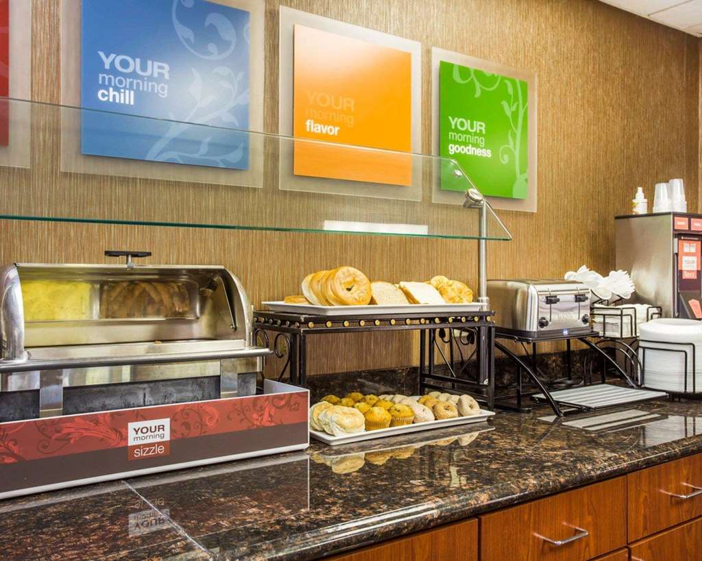 Comfort Inn & Suites at Stone Mountain - photo 32
