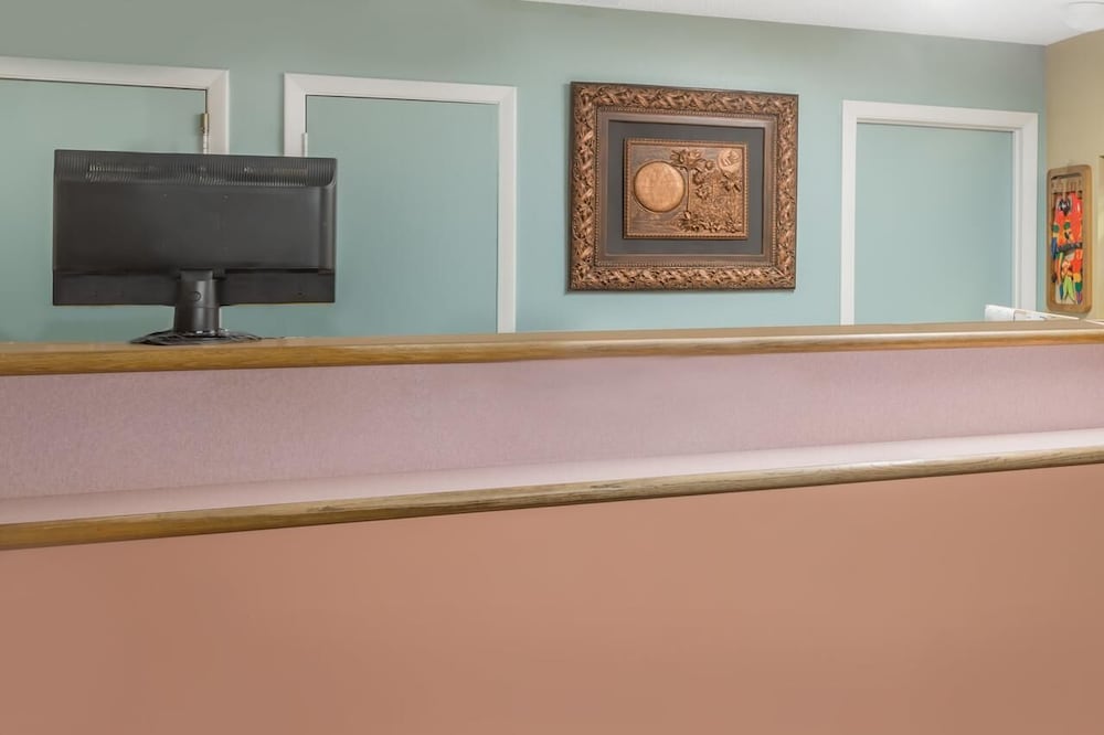 Redfinn Inn - photo 3