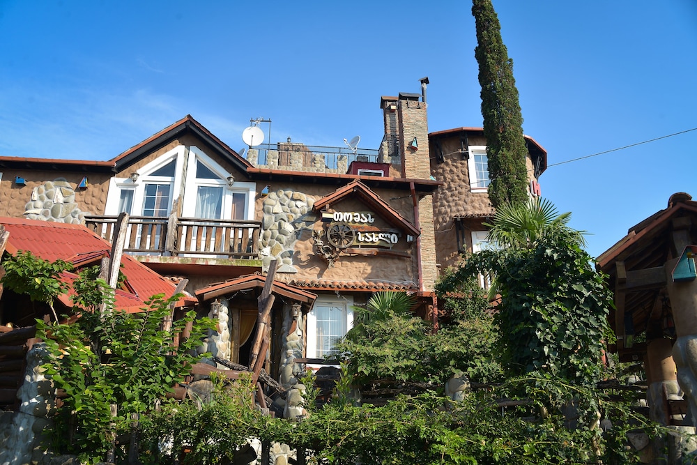 Tomas sakhli in Senak'i, Georgia