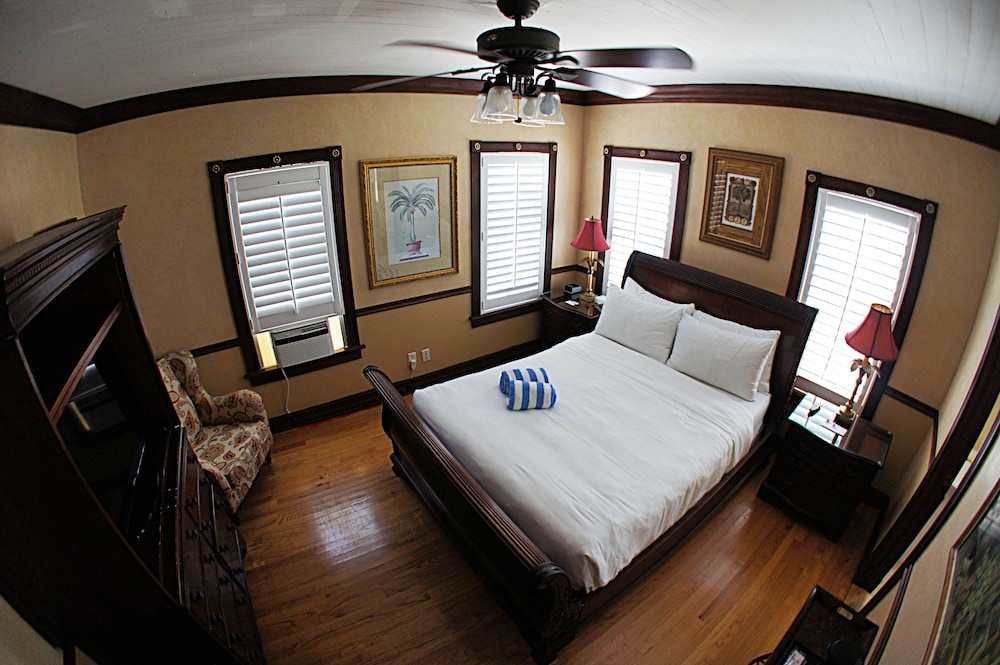 Duval Inn - photo 34