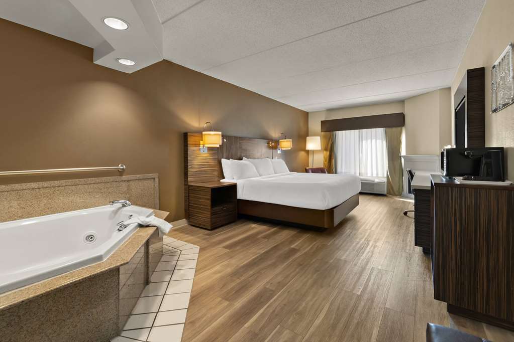 Ramada by Wyndham Harrisburg Hershey Area - photo 24