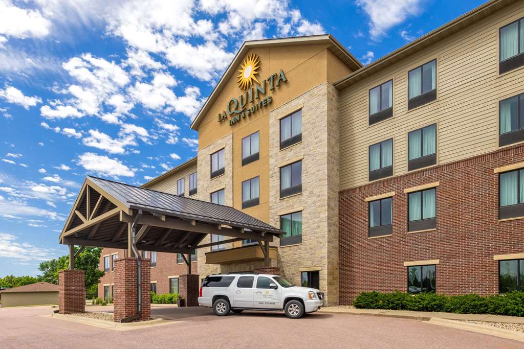 La Quinta Inn & Suites by Wyndham Sioux Falls - photo 13