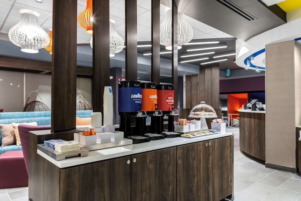 TRU by Hilton Lynchburg - photo 4