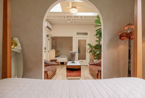 Hotel No Vacancy - photo 32