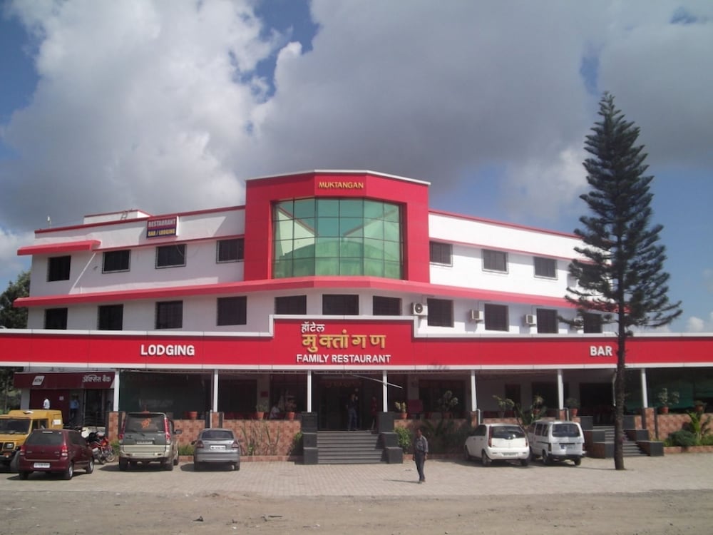 Hotel Muktangan - last minute hotel in Pune