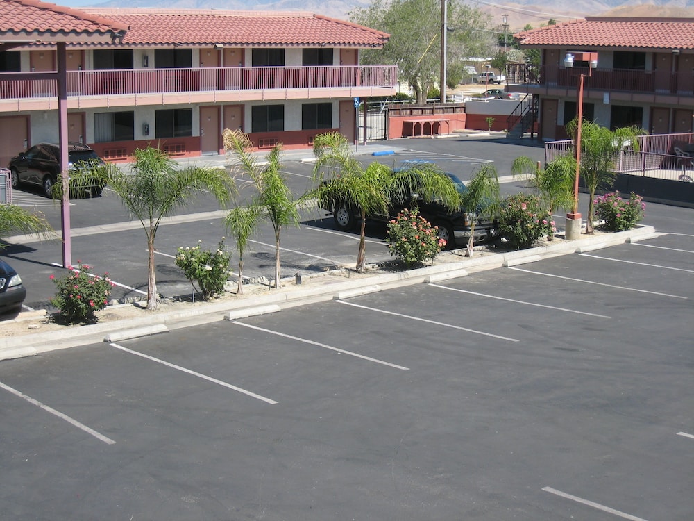 Motel 8 - photo 22