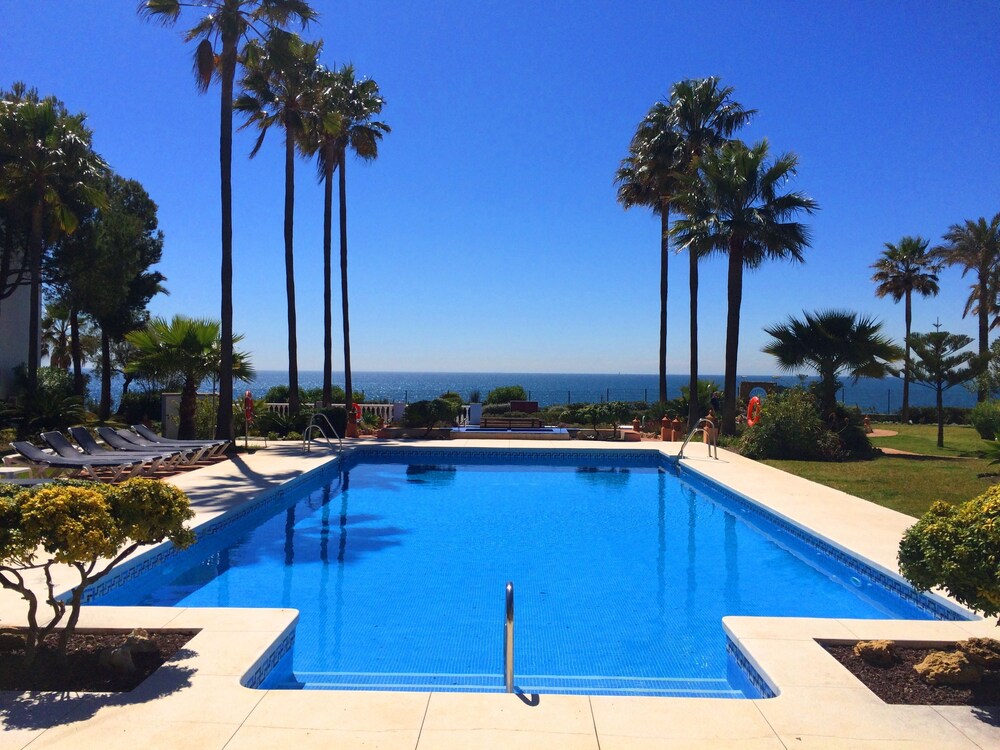 La Perla de Marakech — 4-Star Luxury Hotel in Estepona, Spain