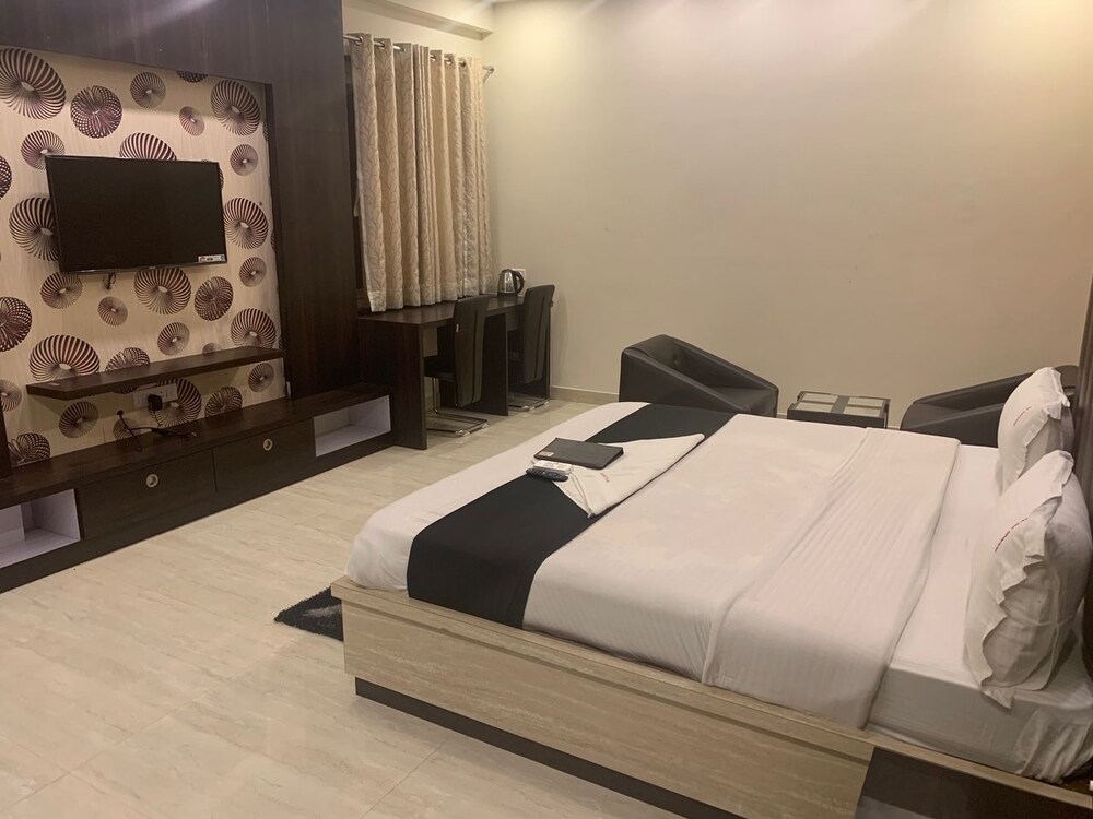 Hotel The Grand Tilak — Akbarpur — photo 4