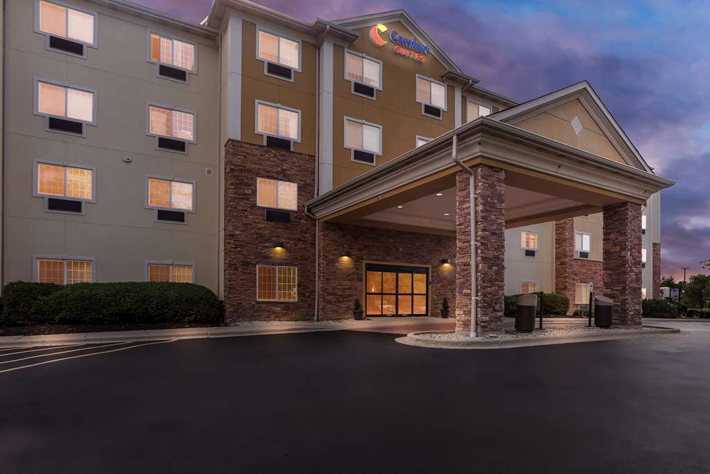 Comfort Suites Grayslake near Libertyville North - photo 5