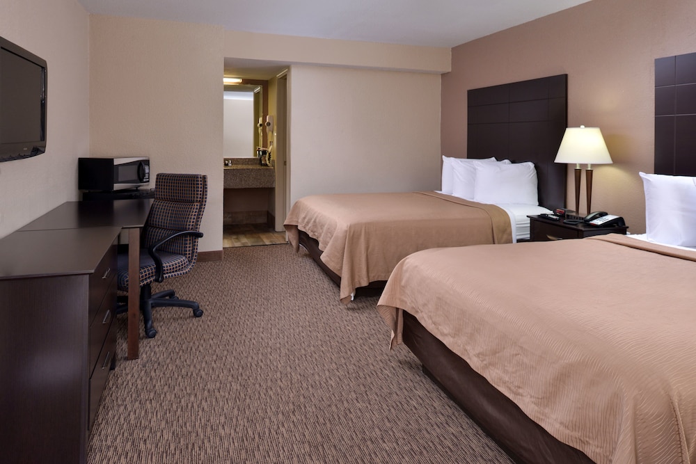 Airport Inn — hotel in Nederland