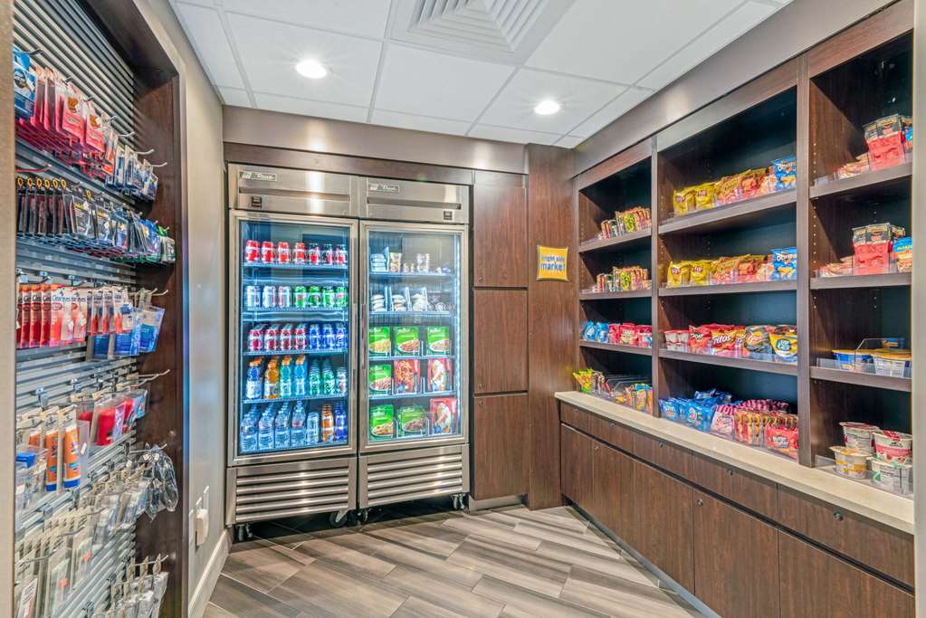 La Quinta Inn & Suites by Wyndham Orem University Pwy Provo - photo 63