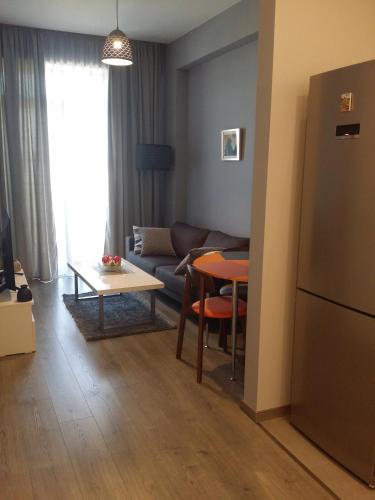 GG Home new cozy 2 bedroom apartment on 16th floor