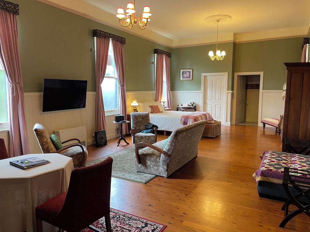 The Exchange Beaconsfield Offering Heritage Accommodation — hotel in Beaconsfield