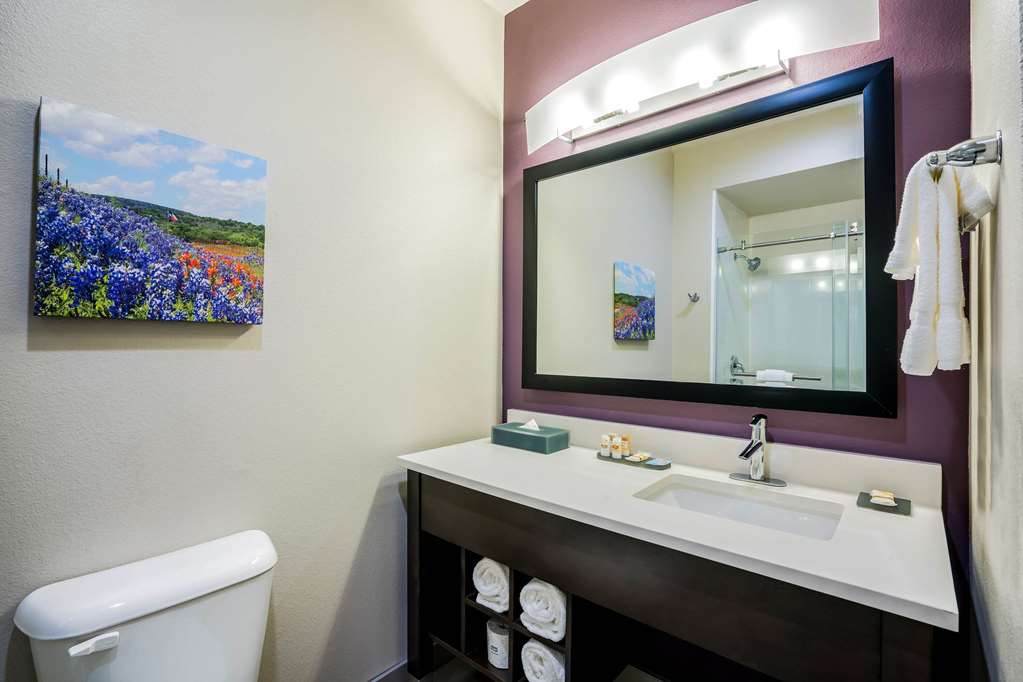 La Quinta Inn & Suites by Wyndham Houston Cypress - photo 25