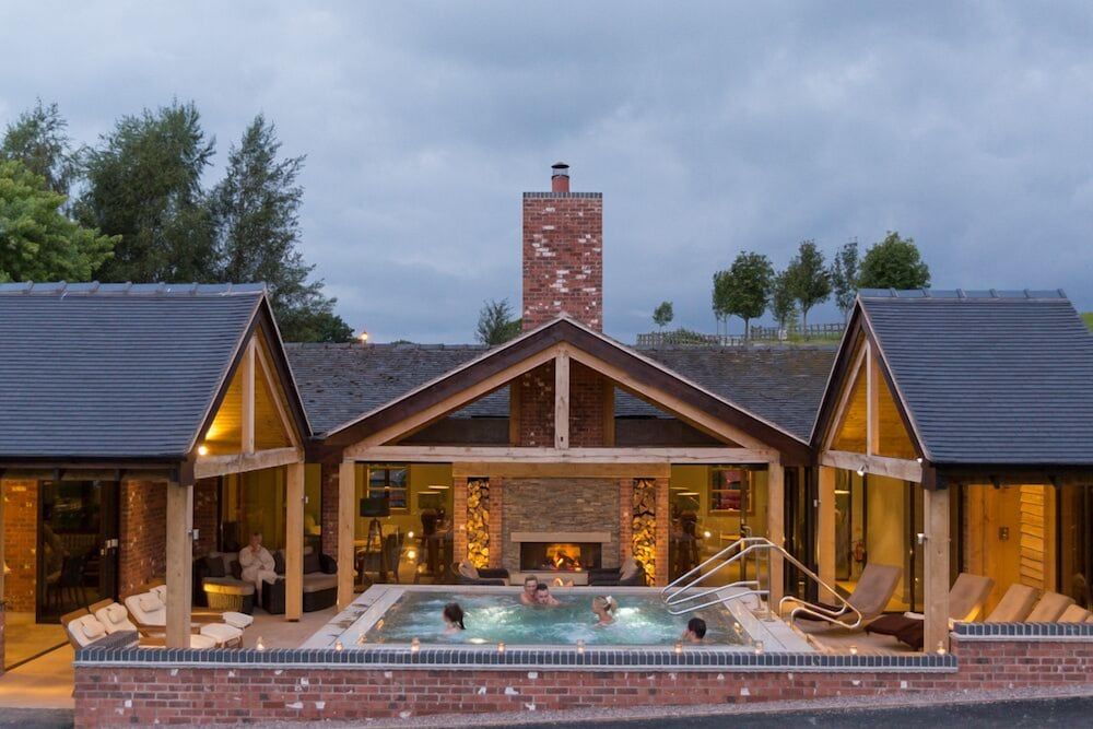 Moddershall Oaks in Stone, United Kingdom