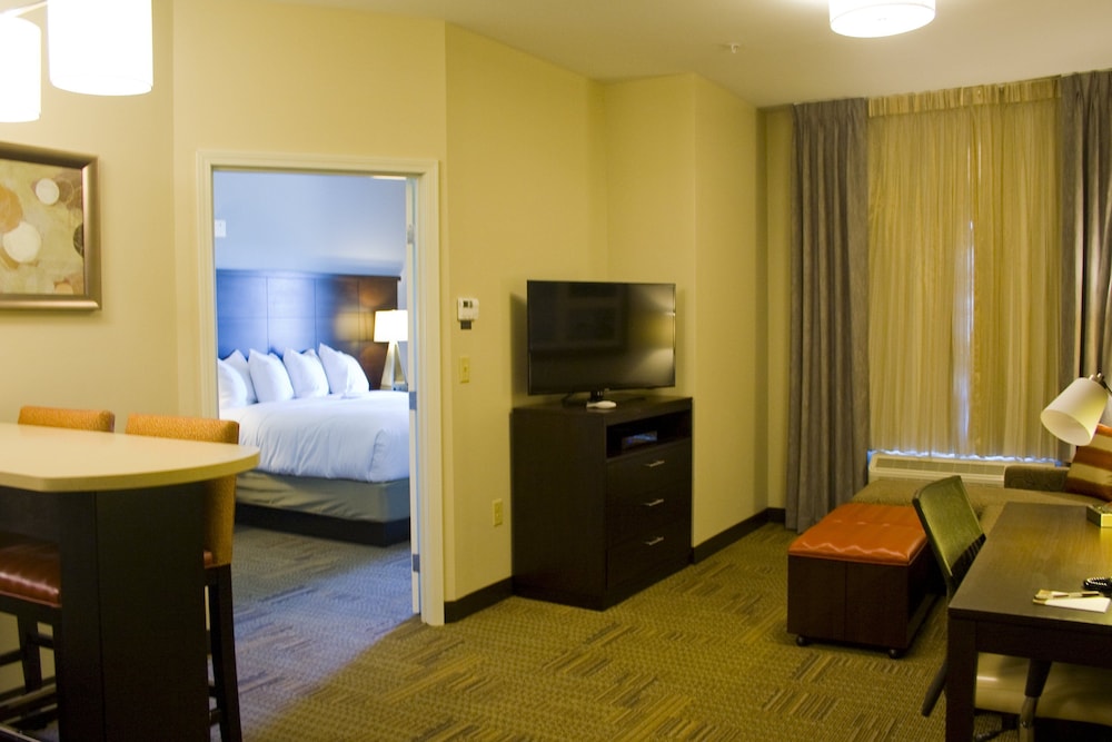 Staybridge Suites Toledo Rossford Perrysburg by IHG - photo 13