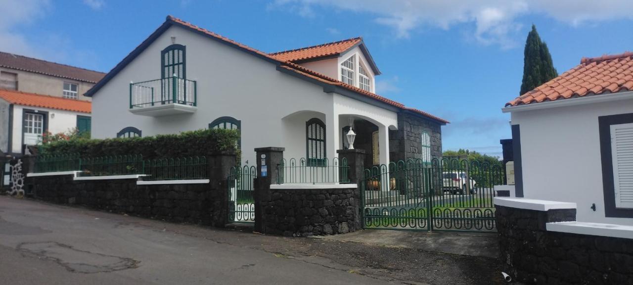 Casas do Baleeiro Vivenda do Terras in Sao Roque Do Pico, Portugal