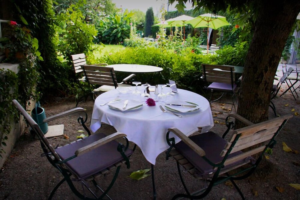 Hotel Eychenne — Saint Girons