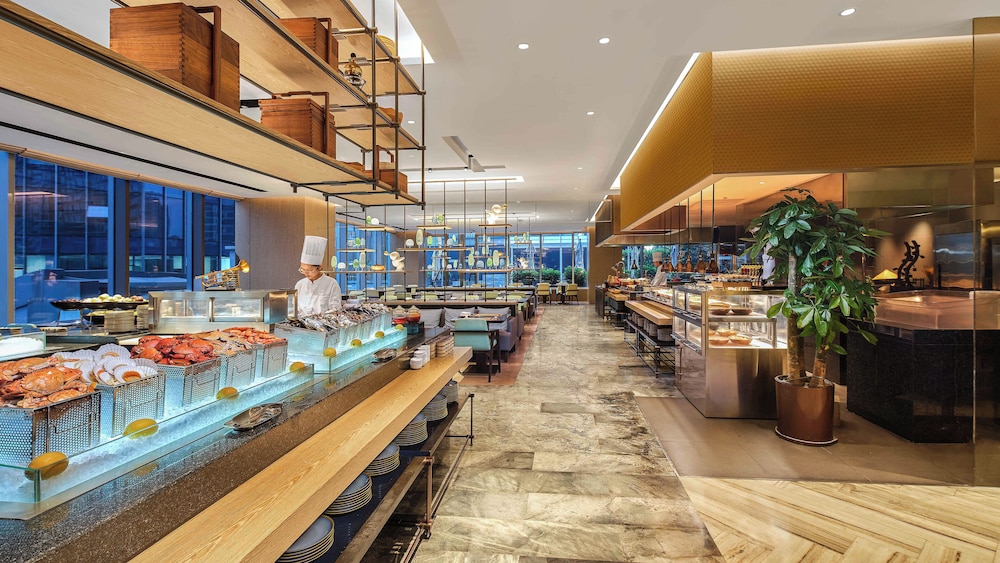 Hangzhou Huaxia Center Hotel Vignette Collection by IHG — 4-Star Luxury Hotel in Hangzhou, People's Republic of China