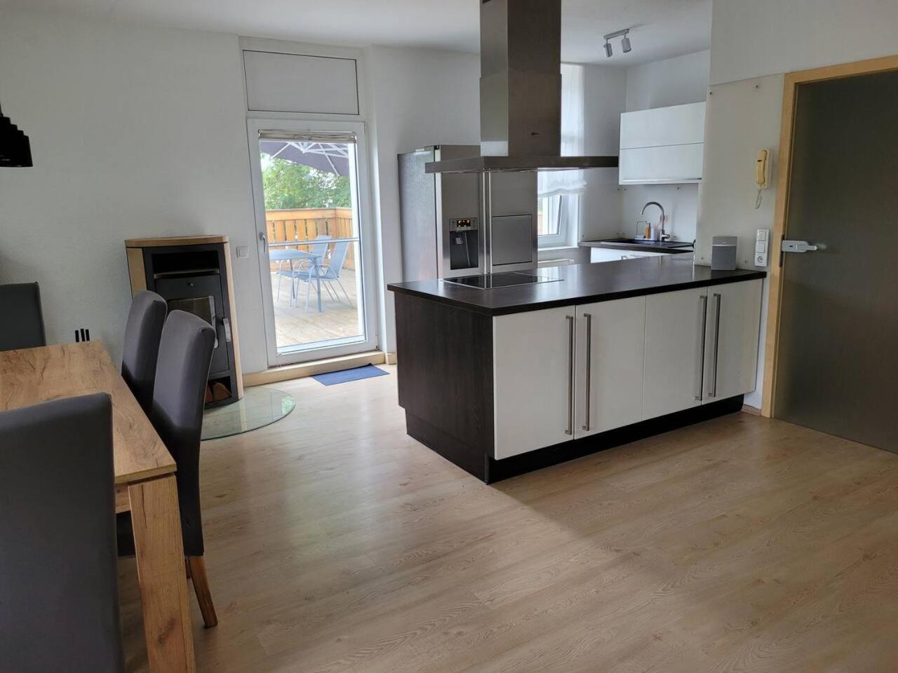 Moderne Wohnung in Meerane in ruhiger zentraler Lage 116 qm — 4-Star Luxury Hotel in Meerane, Germany