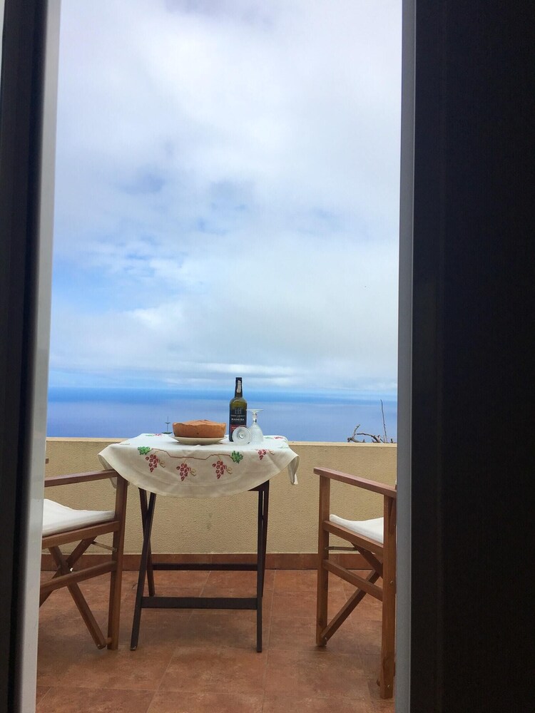 Teixeira House — 4-Star Luxury Hotel in Arco Da Calheta, Portugal