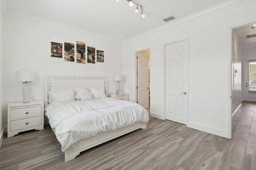 Gorgeous 4Bd Close to Disney With Spa at Reunion Resort 1552 - photo 19