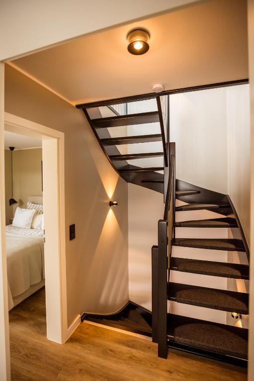 Modernes Ferienhaus mit Kamin und Sauna am Altdorfer See Hunde sind herzlich Willkommen — hotel in Krakow Am See
