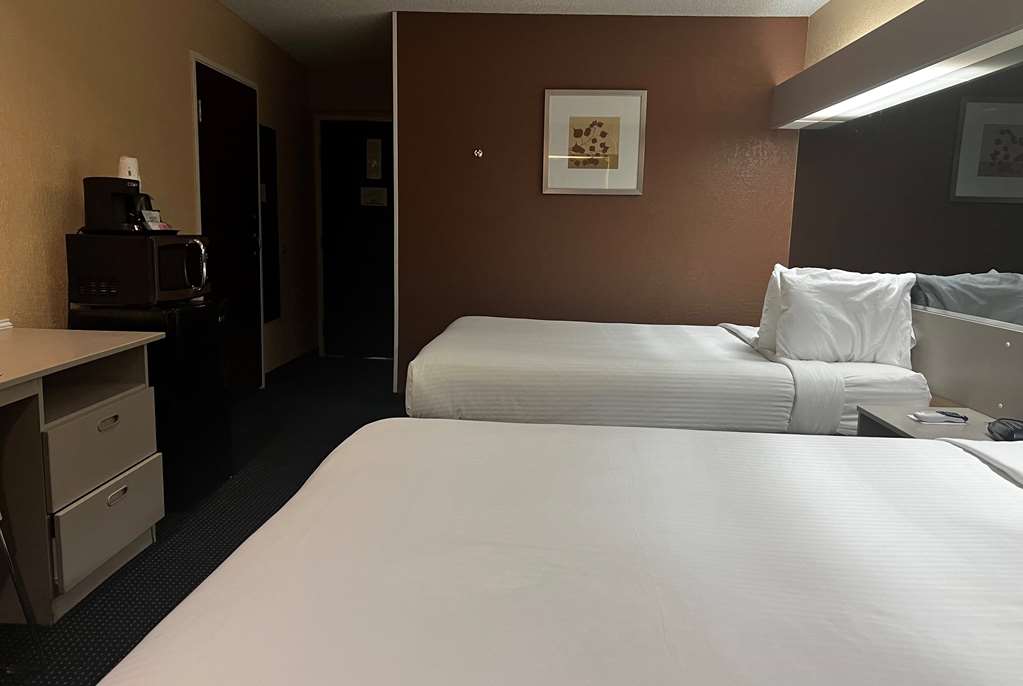 Microtel Inn & Suites by Wyndham Houston - photo 15