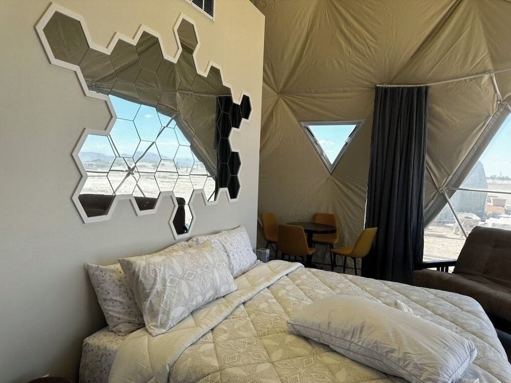 Tirrito Farm - carbon neutral hotel in Willcox