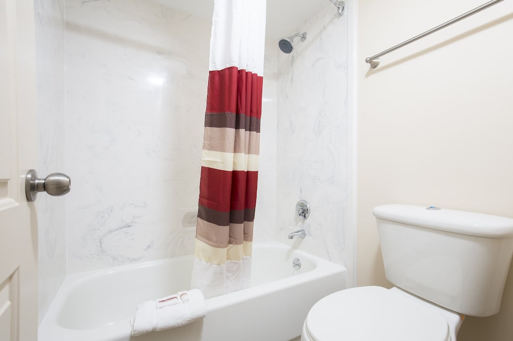 Red Roof Inn PLUS Birmingham East Irondale Airport - photo 17