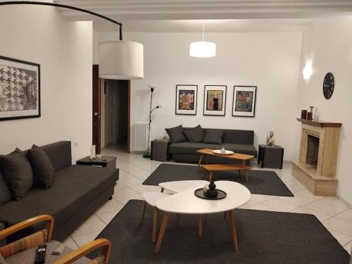F2 Central Luxury Apartment — 4-Star Luxury Hotel in Volos, Greece