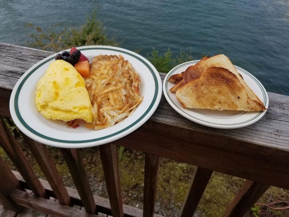 Salmon Falls Fishing Resort - photo 21